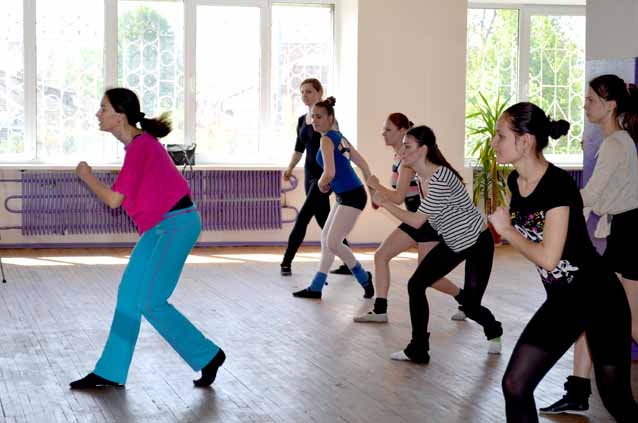Танець модерн як засіб формування творчого потенціалу майбутнього вчителя хореографії